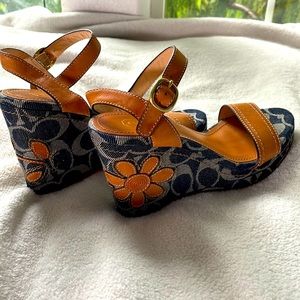 🥿 vintage denim coach wedge sandals